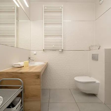 Jesionowa 37 Elegancki I Parking By Renters Appartamento